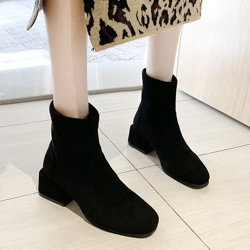 2024 New Autumn and Winter New Thick Heel Square Toe Boots Short Boots Fashion Stitching Suede Gentle Slim Boots Women D101