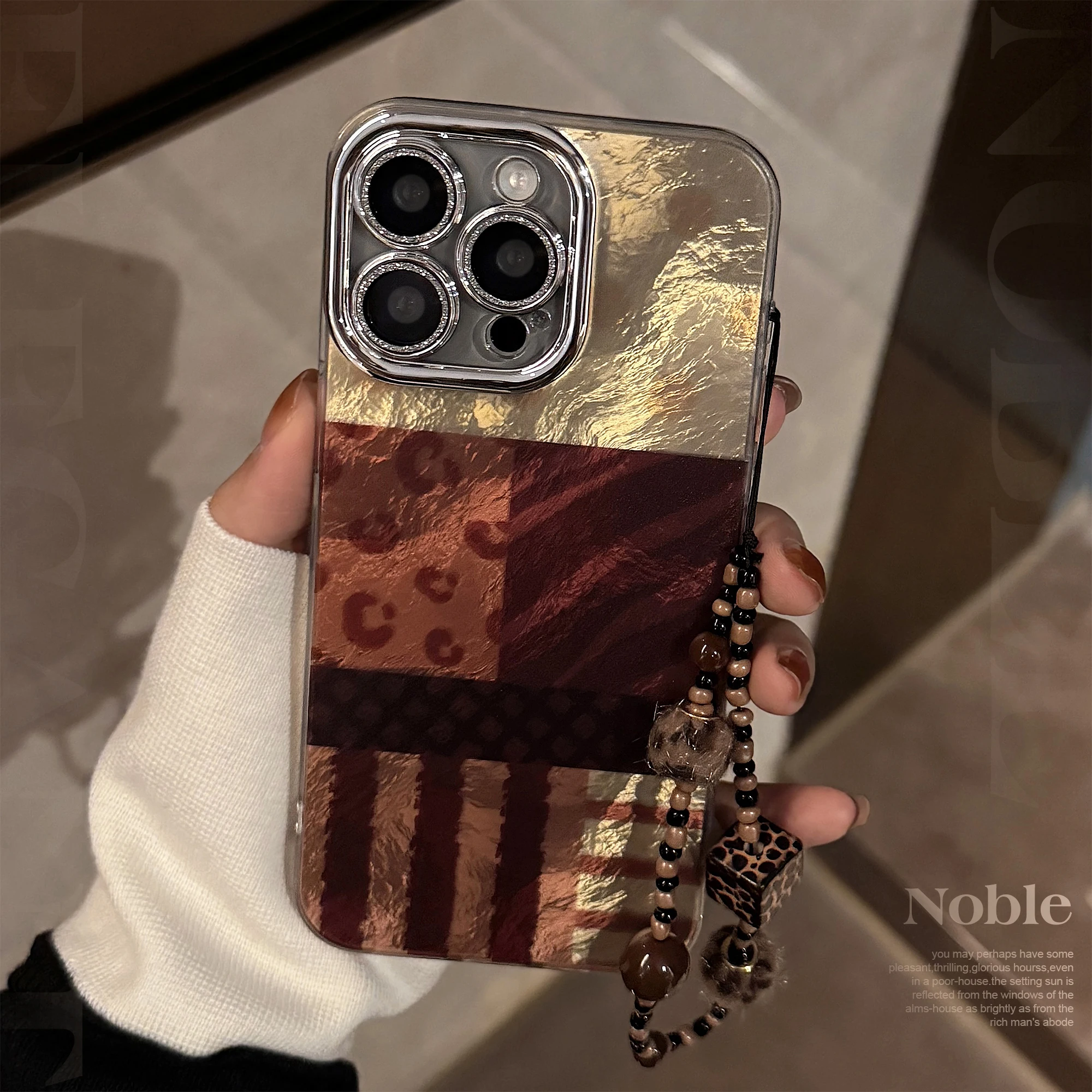 Grid vertical stripe phone case suitable for iPhone16 15 14 13 12 Por Max bright color protective case black brown ball bracelet