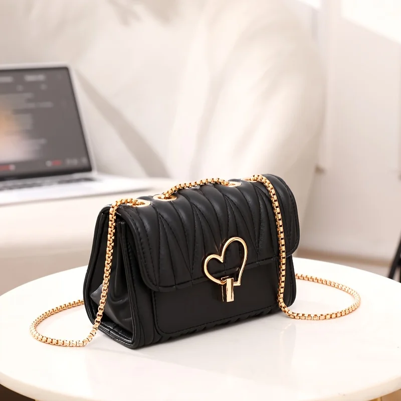 Women\'s Bag 2024 New Summer Peach Heart Lock Buckle Sweet Shoulder Bag Casual Fashion Diagonal Cross Bag Women\'s Small Square Ba