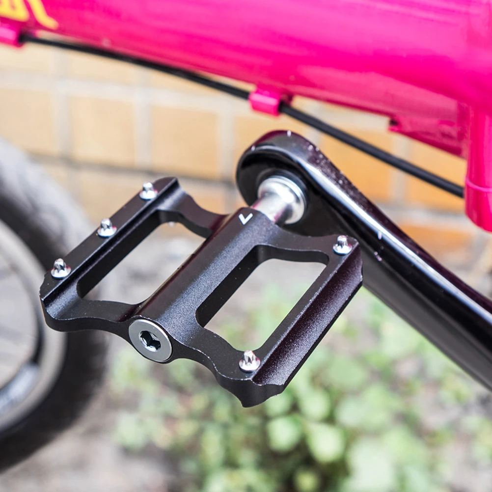 

Aluminium Alloy Pedal Red Color Durable Material Large Foot Tread Anti Skid Bike Accessories Mountain Bike Parts Cycling