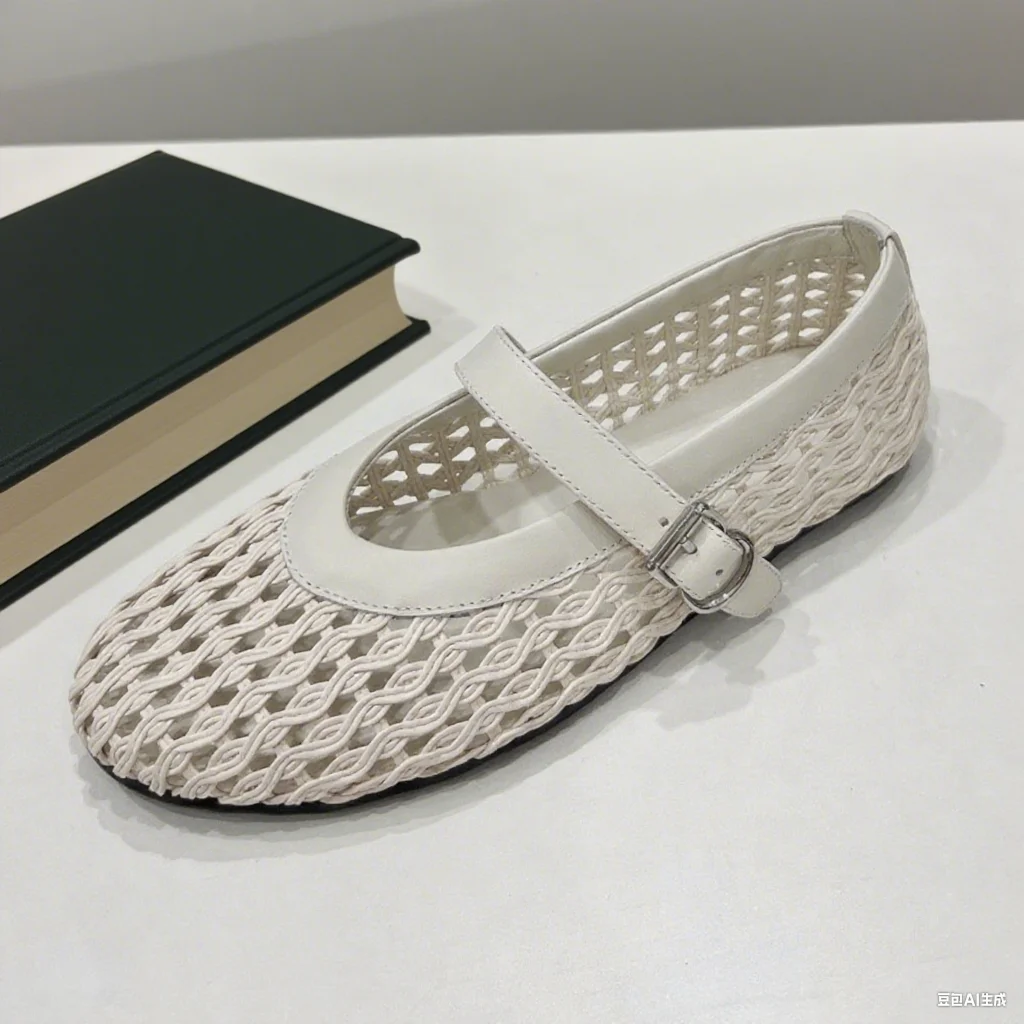 

2025 Women Flat Shoes Round Toe Ballet Flats Hollow Out Mesh Leather Top Quality Elegant Casual Comfort Dress Holiday Sandals