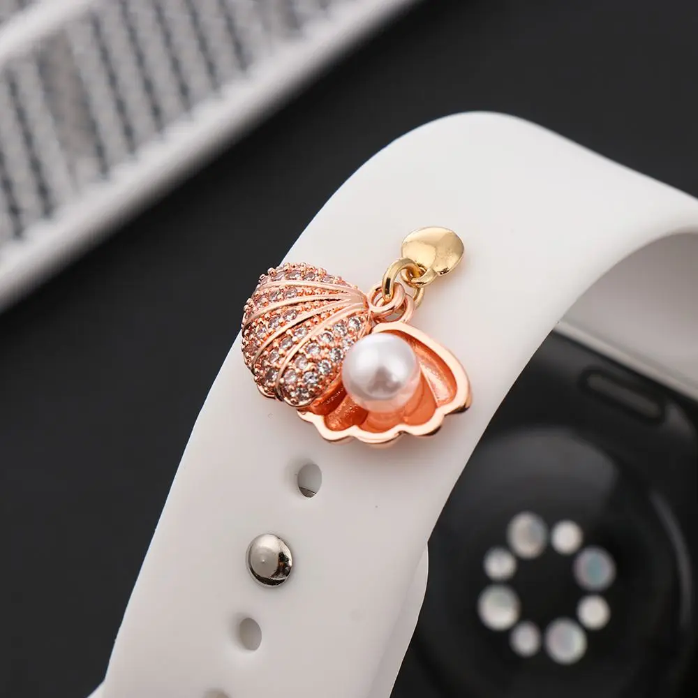 Chiodi decorativi in metallo con cinturino in silicone personalizzato per Apple Watch Interessanti accessori decorativi con ciondolo con diamanti