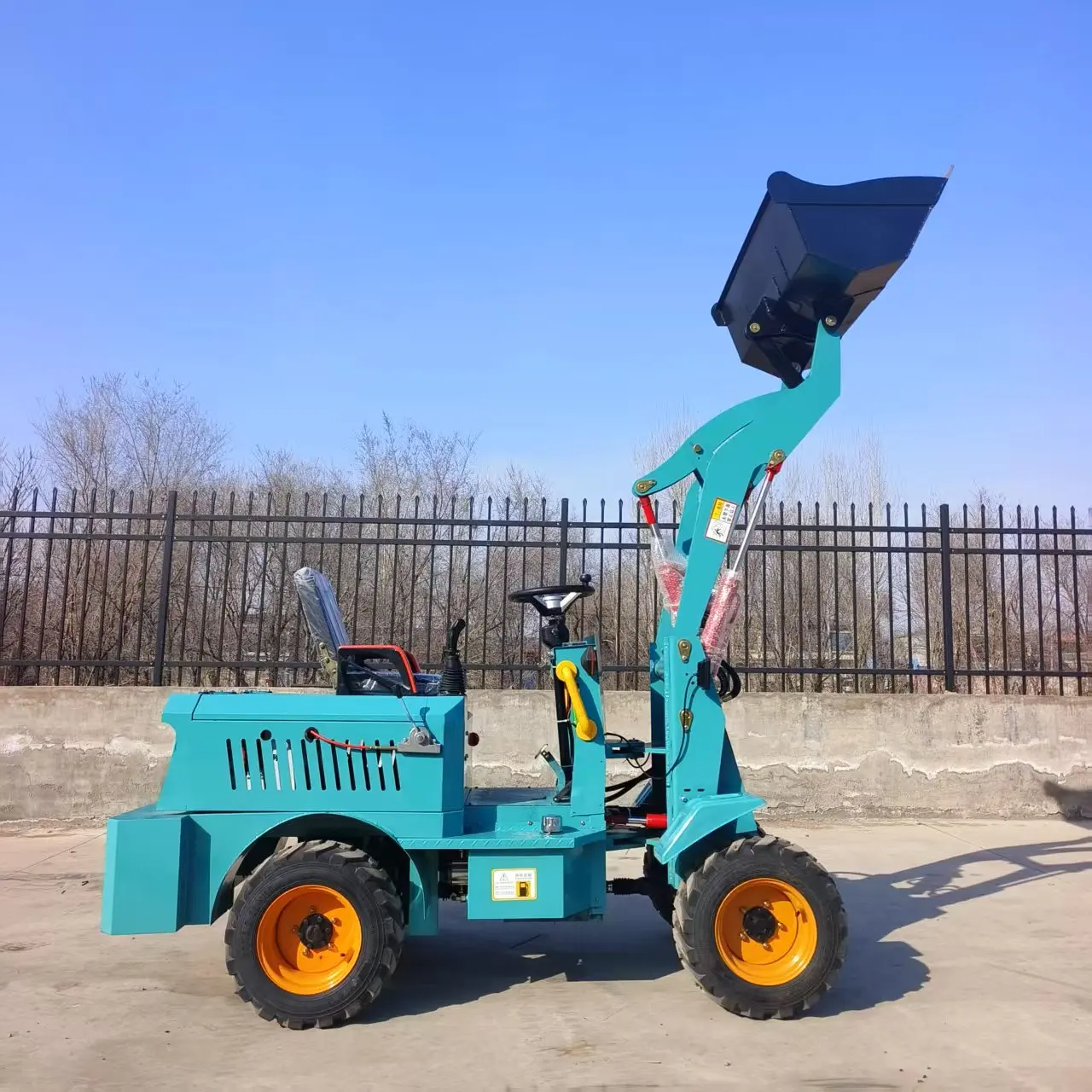 

Customized Tienu Fast Shipping CE EPA Mini Wheel Loader 600kg 700kg Front Shovel Loader for Sale
