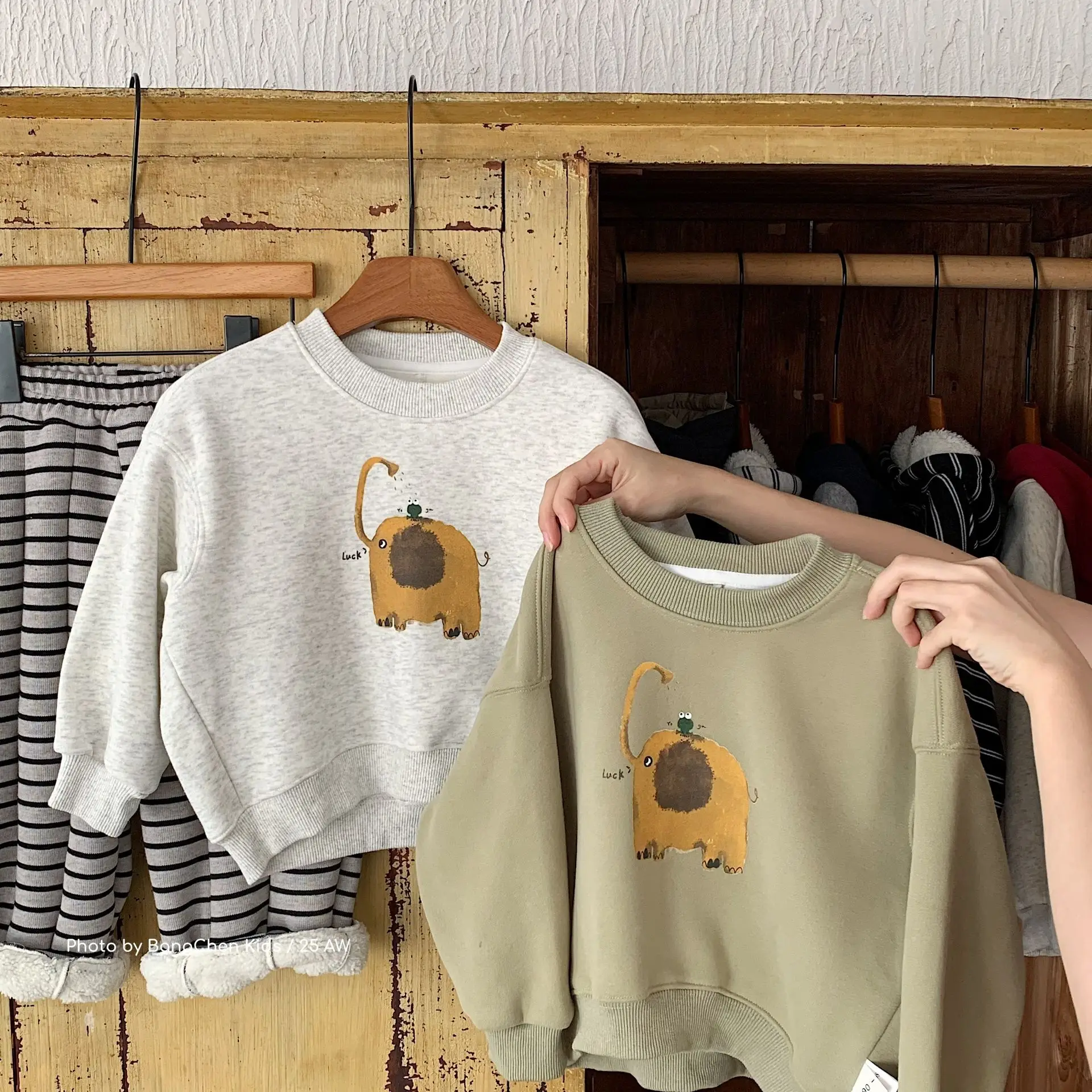 

UNITIM Kids Baby Boys Sweatshirt 2025 Winter Elephant Print Toddler Boys Pullovers Tops Thicken Warm Children 3-8Y Boys Shirt