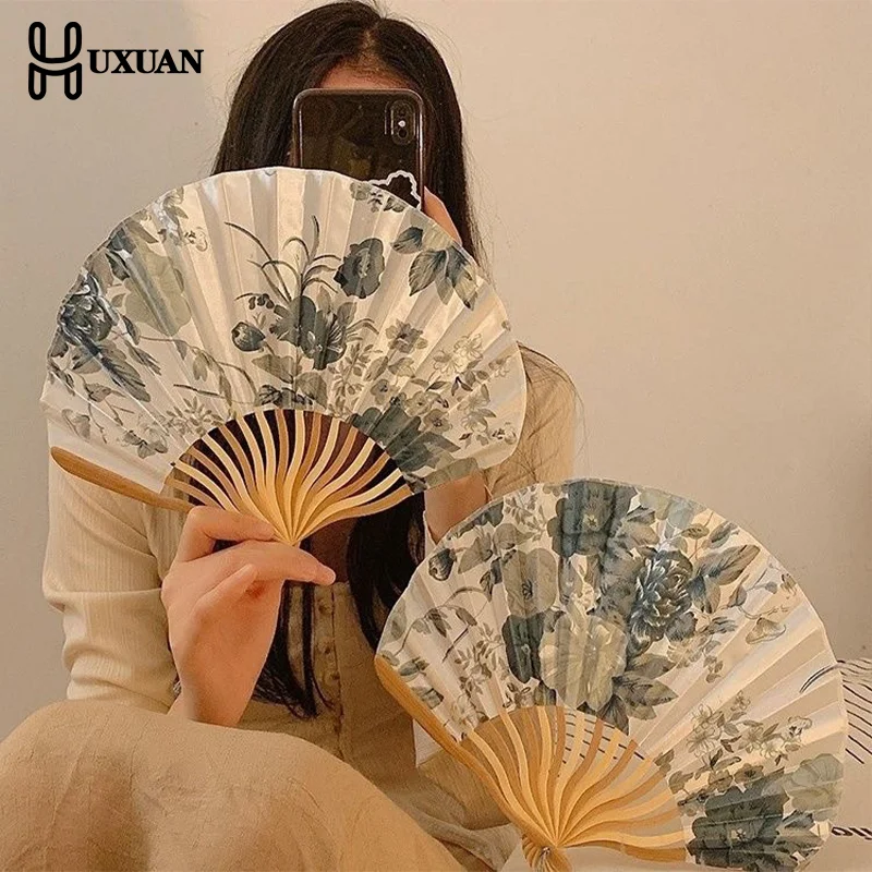 مروحة حريرية قابلة للطي على الطراز الصيني القديم مروحة يدوية على شكل زهرة كلاسيكية أنيقة مع غطاء مروحة شرابة مروحة قابلة للطي لحفلات الزفاف مع حقيبة #5