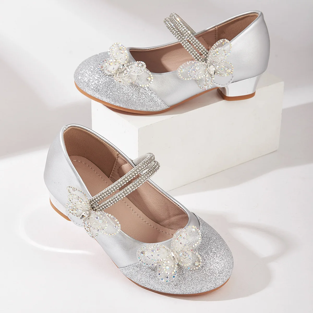 2026 New Girls' High Heel Princess Shoes Rhinestone Butterfly Decor Fashion Baby Girls Leather Shoes For Party Performance Wear