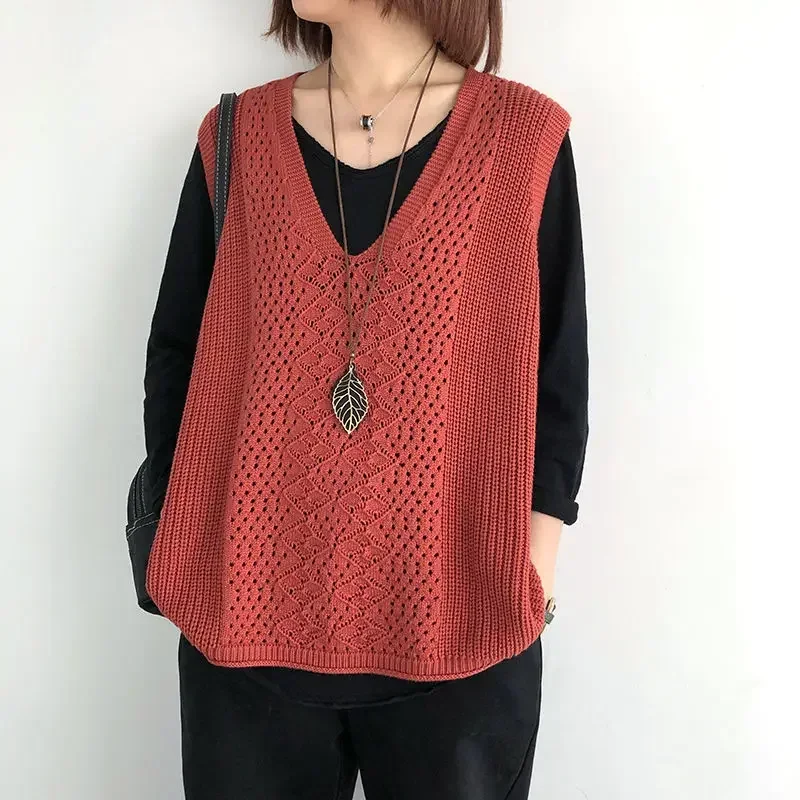 French Sleeveless Knit Vest Women's Casual Tops Sweaters Pullovers 2023 Summer Fashion Tanks Tops Solid Color Hollow Out Shirt