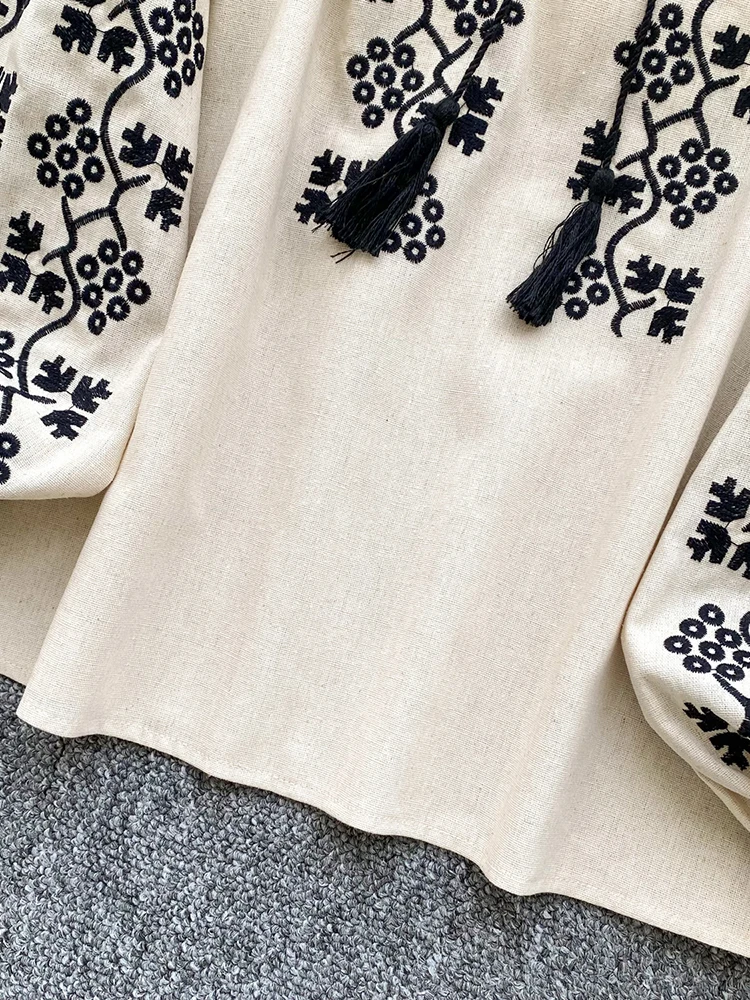 Damska haftowana bluzka jesienna codzienna uniwersalna wiązana na szyi z dekoltem typu O rękawy typu latarnia retro heavy industry Top Damskie swetry BL247