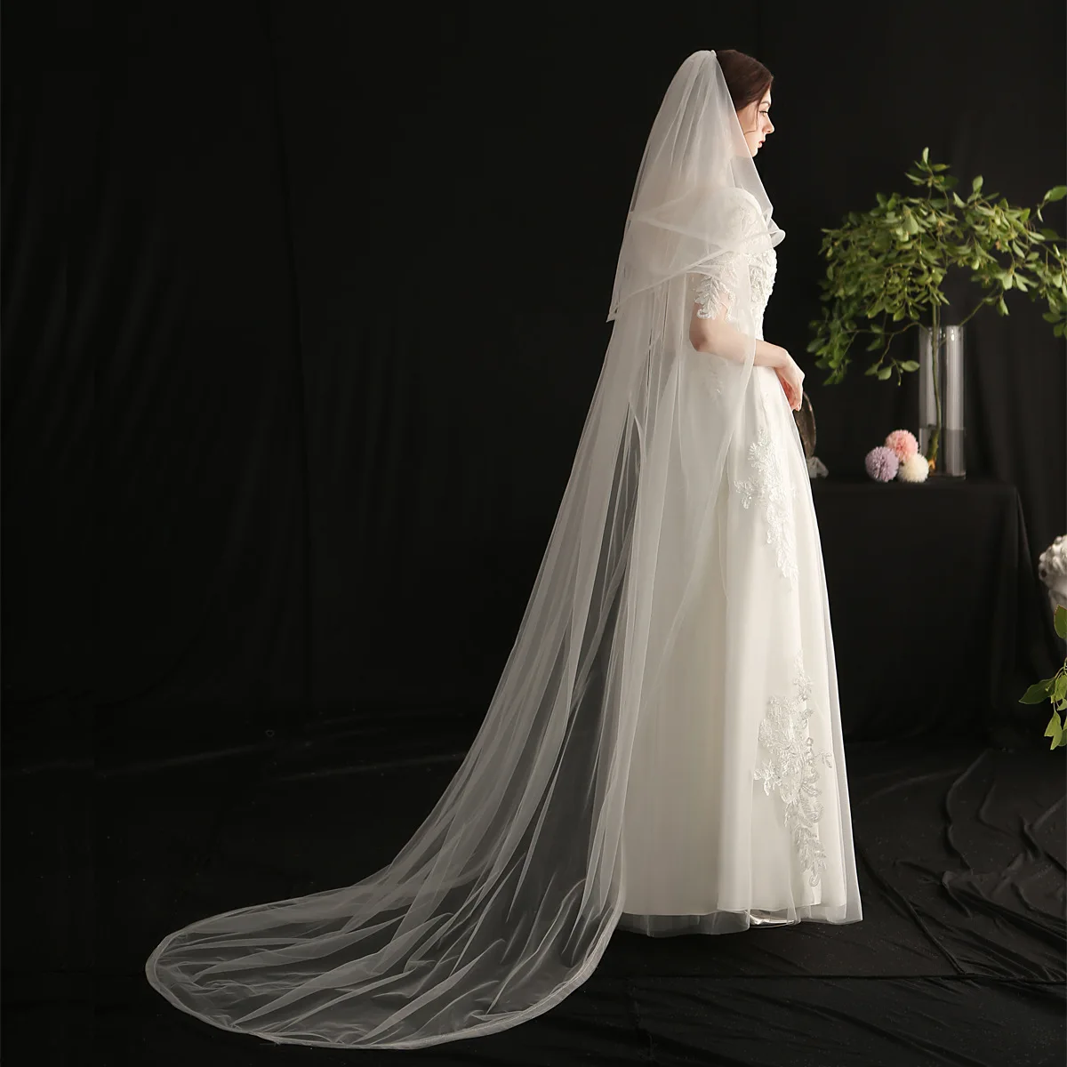 Voiles de mariage simples à bord de ruban pour les mariées, long voile à deux niveaux pour femmes avec peigne, tulle doux, 2023