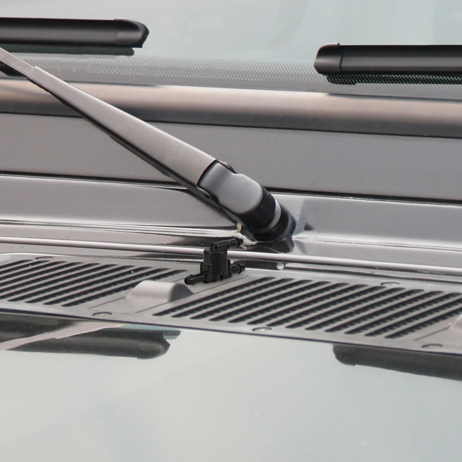 صمام فحص فوهة ممسحة الزجاج الأمامي الممتاز مع توافق خرطوم لنماذج مختلفة يضمن عدم وجود التدفق الخلفي ورذاذ متسابق