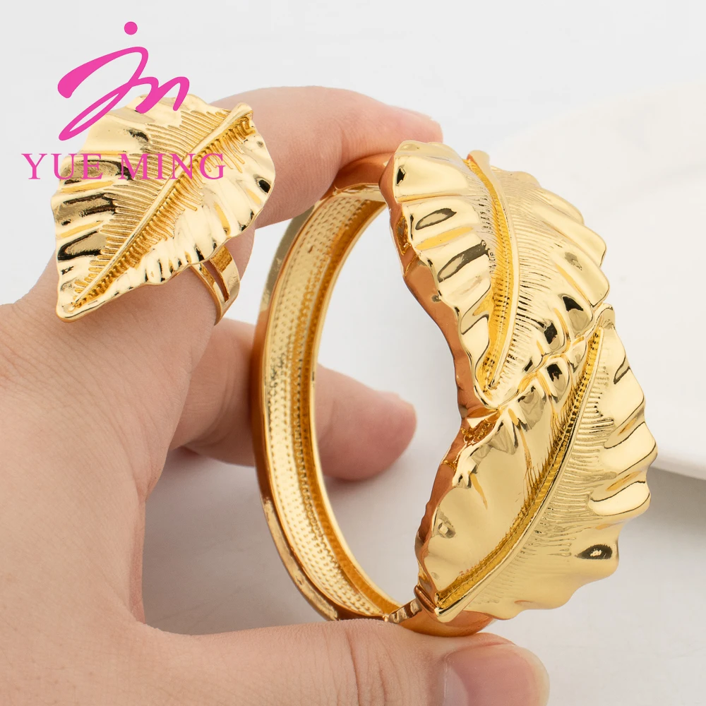 

Gold Color Bangles Ring for Women Charm Bracelet Adjustable Ring Wedding Birthday Party Banquet Gifts Dubai Wholesale Jewellery