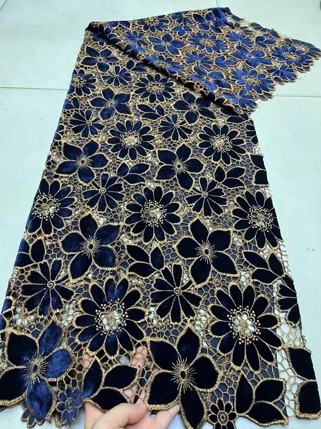 African Velvet Lace Fabric 2024 High Quality Sequins Lace Material French Velvet Lace Fabrics For Wedding Party Dresses Sewing