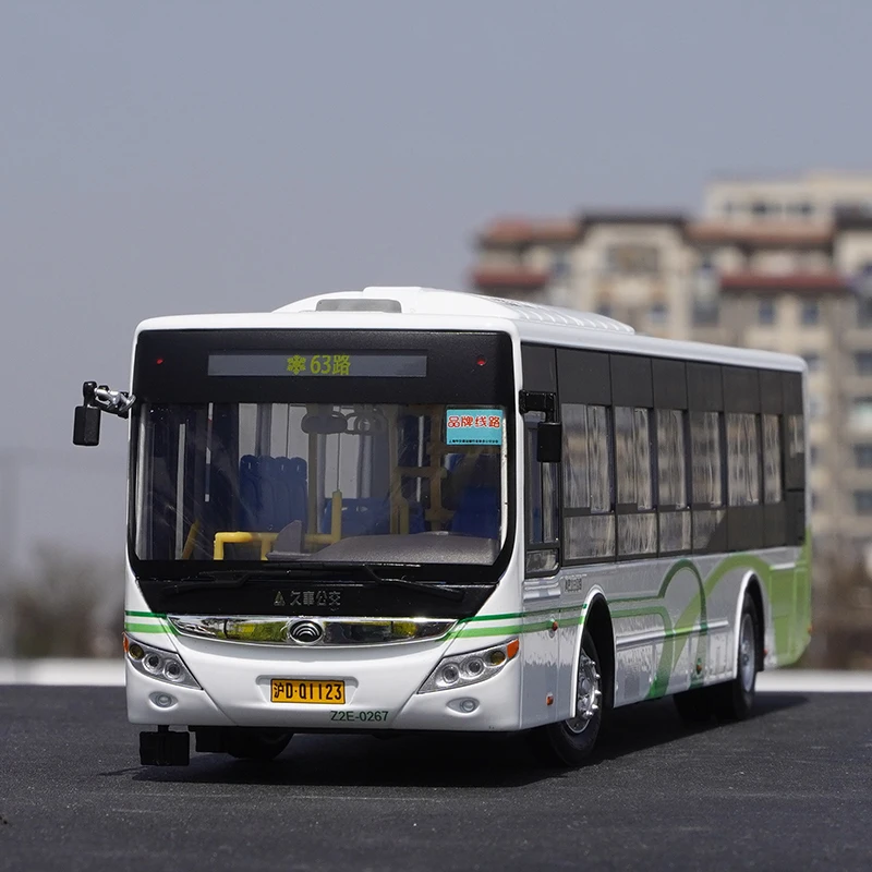1:42 Yutong Bus Shanghai  Pure Electric  E12 Shanghai Alloy Model