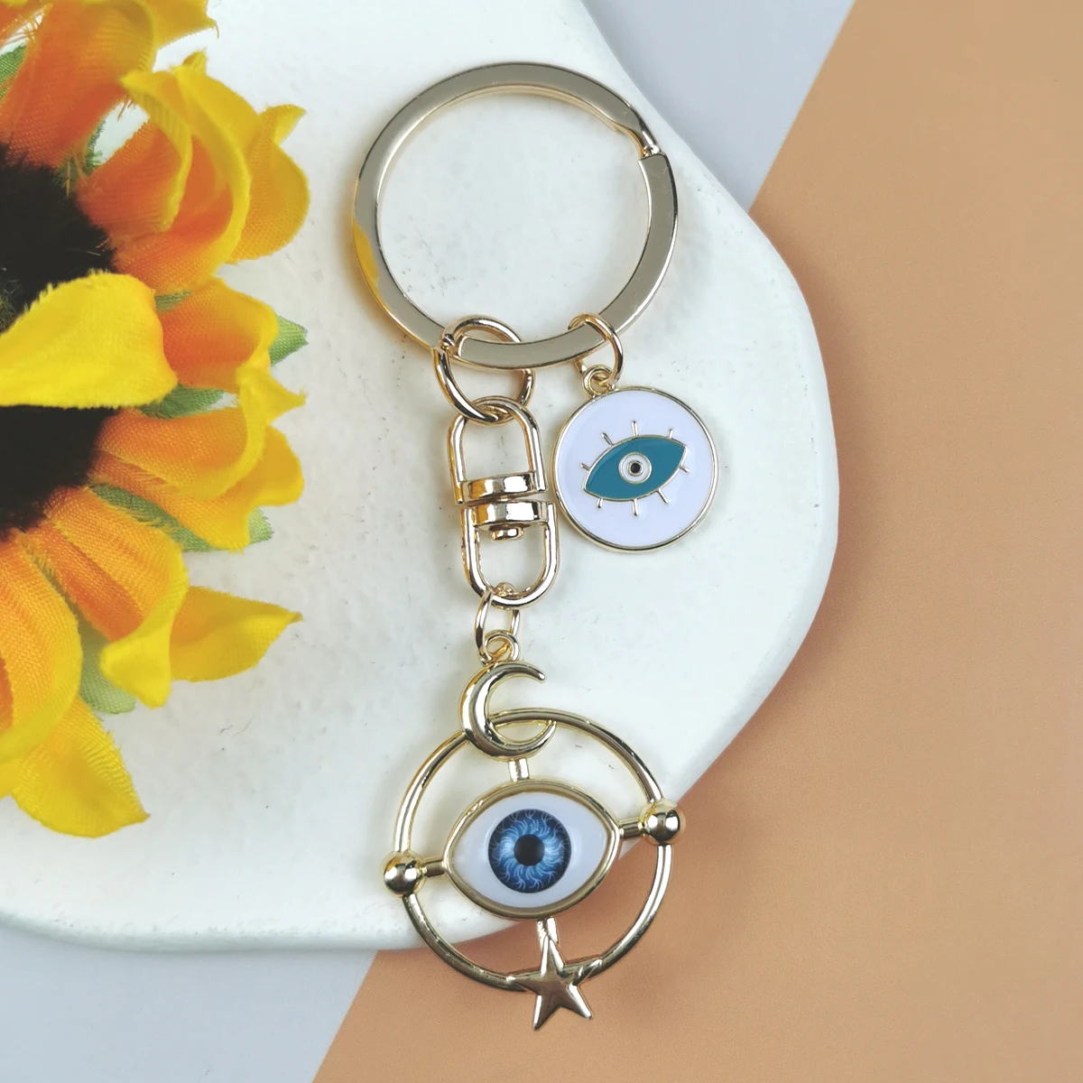 1Pcs Demon Eyes Keychain For Men Wallet Car Key Bag Keyring Decor