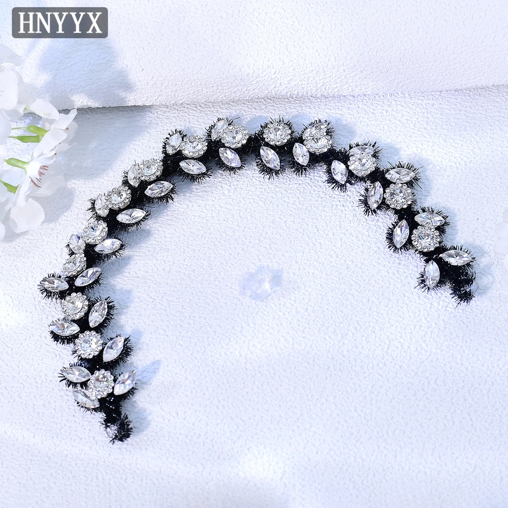 HNYYX Perhiasan Rambut dengan Ikat Kepala Lembut Hitam Buatan Tangan Berlian Imitasi Hiasan Kepala Elegan dan Murah Hati Aksesori Rambut Pesta Harian A375