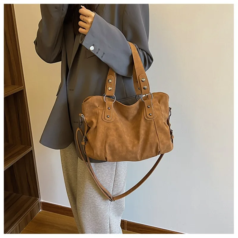 

Vintage Frosted Leather Large Capacity Tote Bag Fashionable Simple Casual Designer Shoulder Handbag