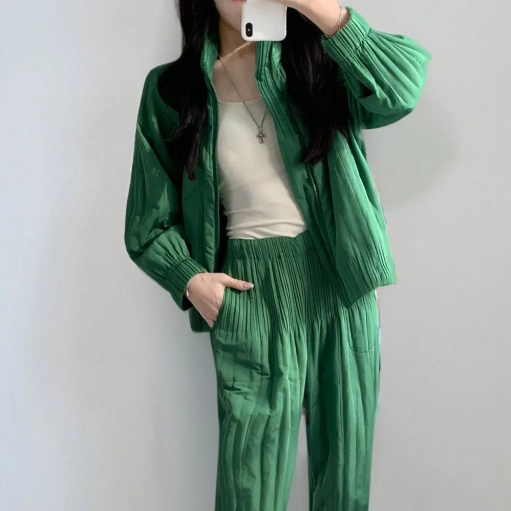 

Miyake Women's Thick Cotton Outwear Zipper Casual Loose Style High-End Autumn Winter Bread Coat Trendy Pleated Design