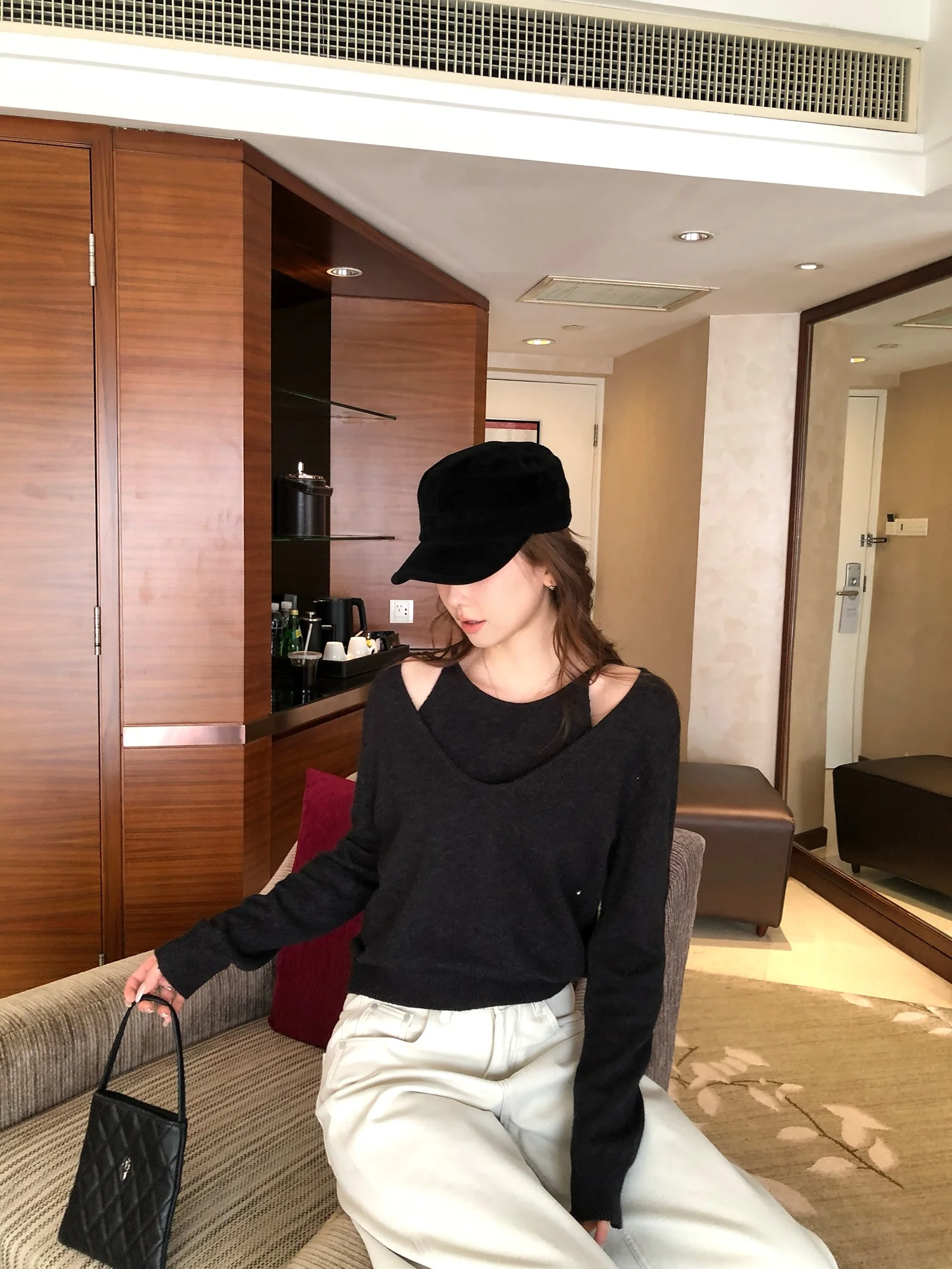 

Новый женский вязаный свитер с открытыми плечами, имитация двухслойности, мягкий и уютный, осенне-зимний, повседневный, вязаный топ-пуловер