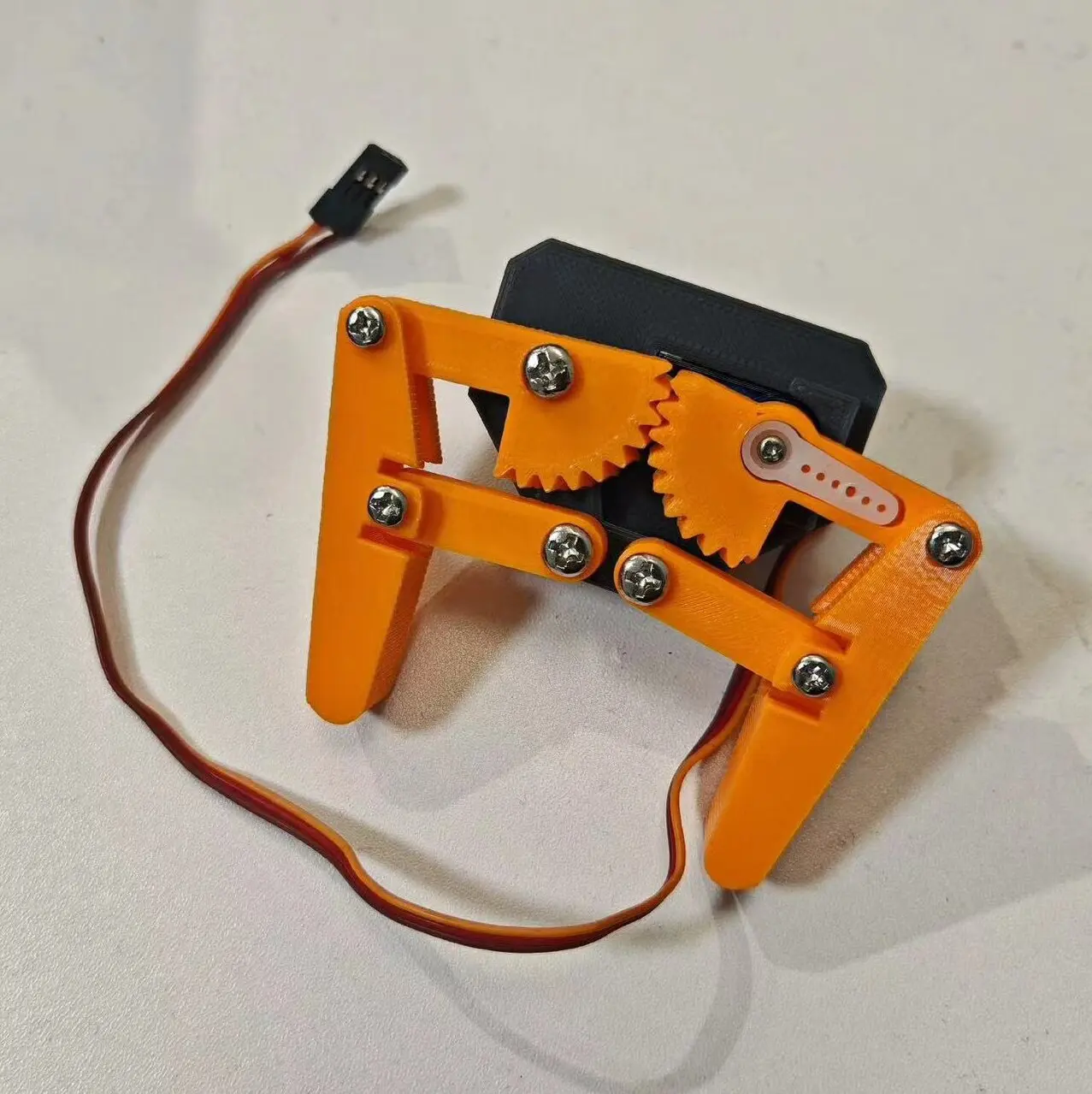 Pinza de brazo robótico de escritorio, robot de fijación de dos dedos, compatible con sg90 servo gripper SNM5