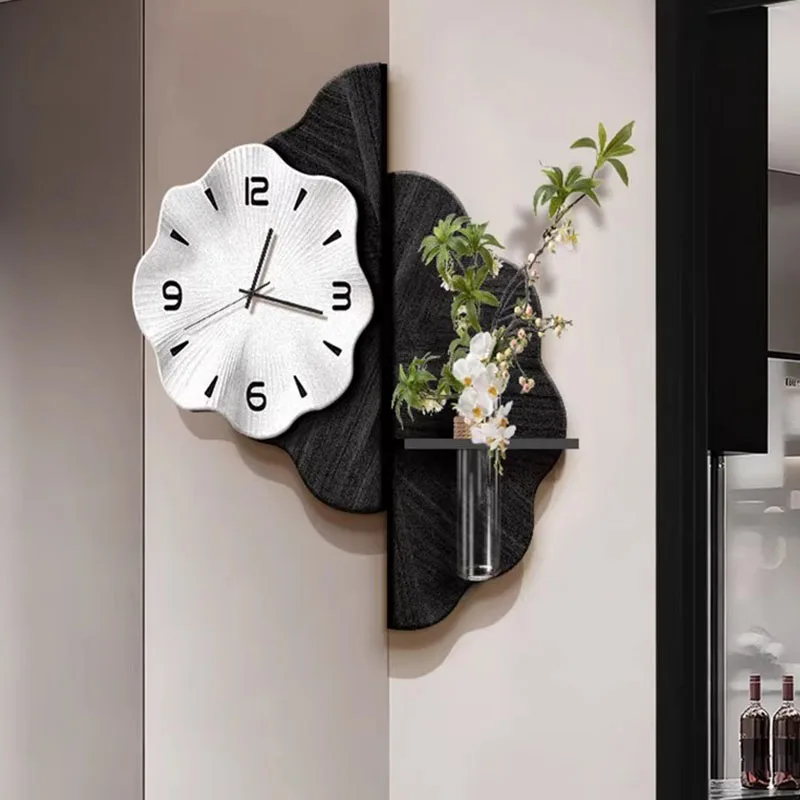 Interior Minimalist Wall Clocks Romantic Light Luxury Fashion Design Clock Wall Silent Xenomorph Reloj Pared Room Decorations