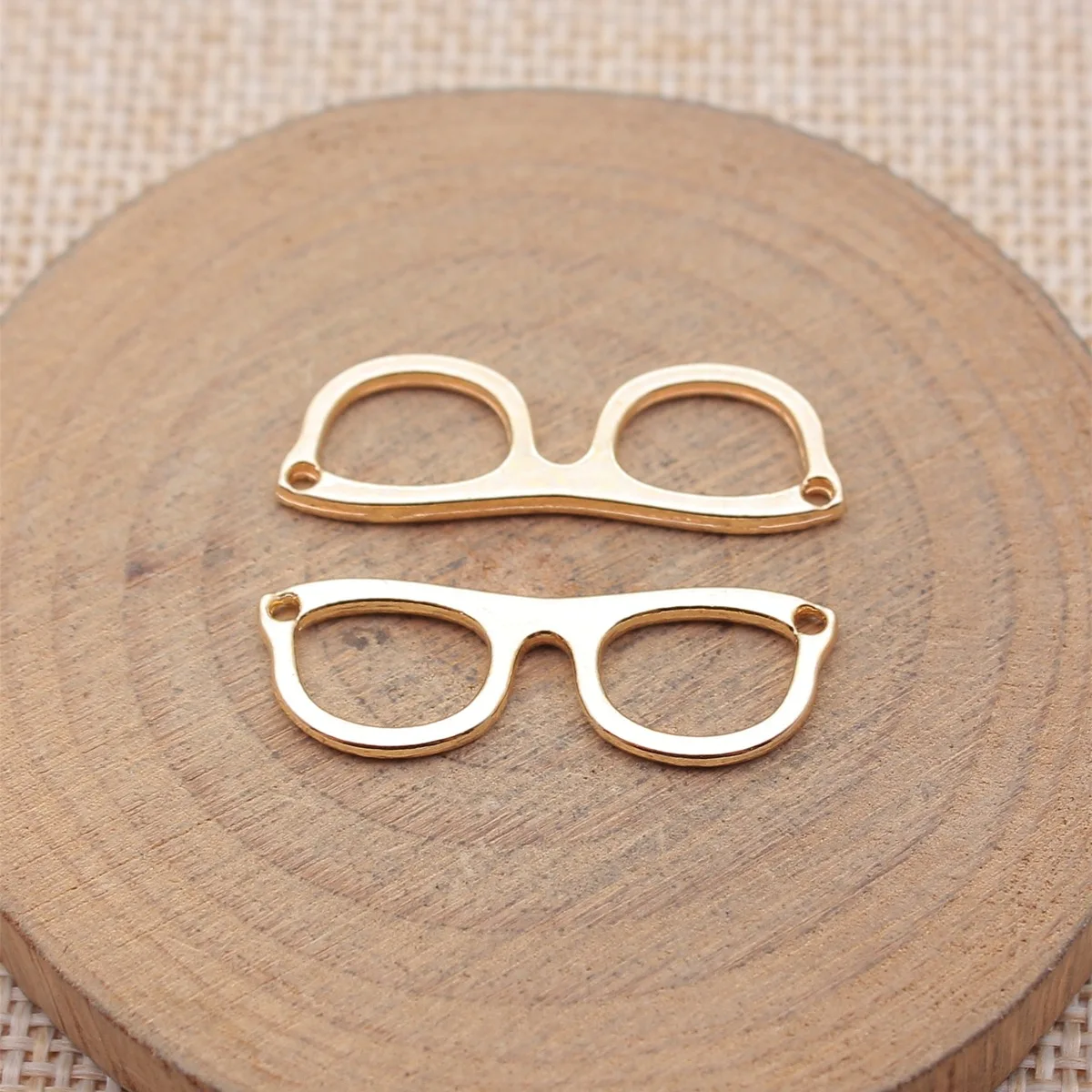 WYSIWYG 10pcs 29x10mm Pendant Glasses Connector Glasses Charm Pendants For Jewelry Making Antique Silver Color Glasses Pendants