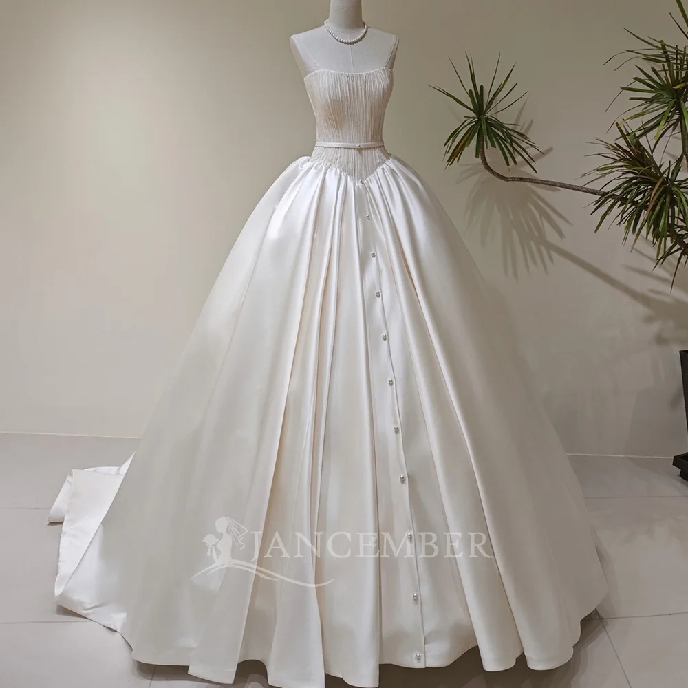 Factory Modern Wedding Dress 2026 Elegant Wedding Ball Gown Satin Customized Strapless Sleeveless robe de mariée
