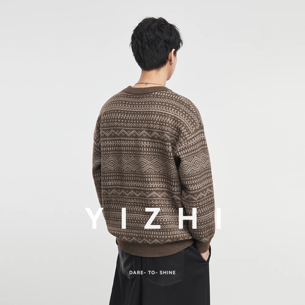 أزياء الرجال تريكو 2025 الخريف الشتاء الموسم الجديد كسول معرض جزيرة التباين الرجعية فضفاض Crewneck سترة البلوز