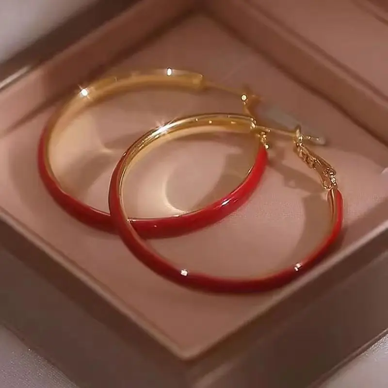 New Exquisite Fashion Wild Big Red Green White Circle Earrings Niche Jewelry Senior Sense Earrings for Women Jewelry