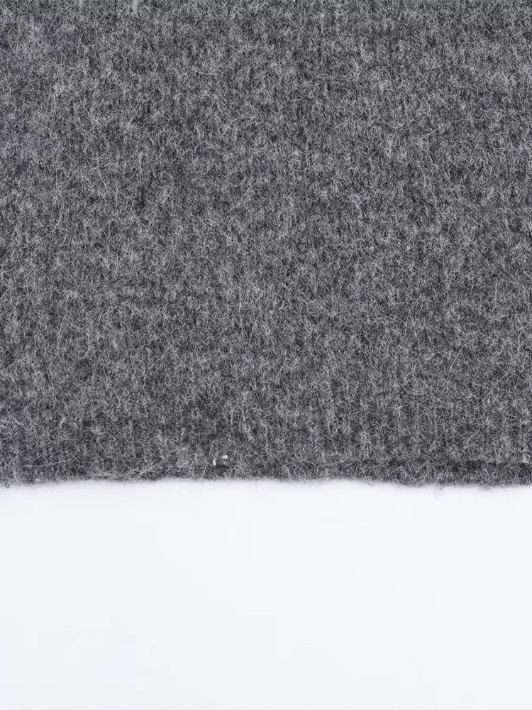 قميص نسائي جديد على الطراز الأوروبي أنيق ومتعدد الاستخدامات ورقبة عالية مع زخارف مطرزة بالخرز