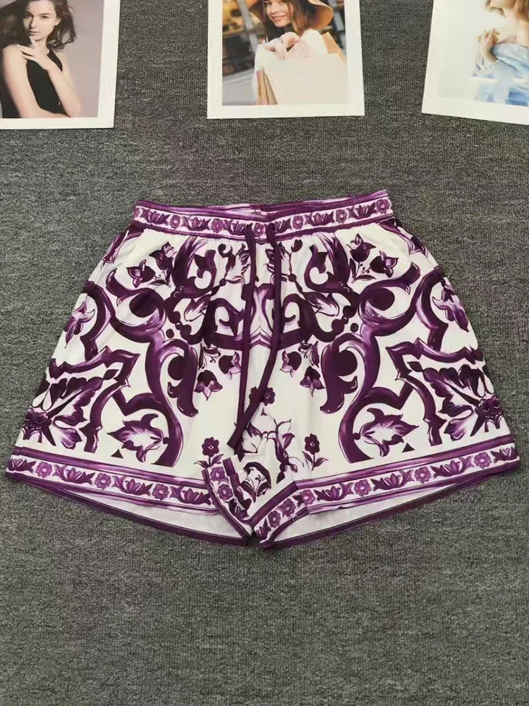 2025 ฤดูร้อนผู้หญิงRetroเรขาคณิตพิมพ์Halterสั้น 2 ชิ้นชุด + กางเกงขาสั้นสายรัดแฟชั่นชุด