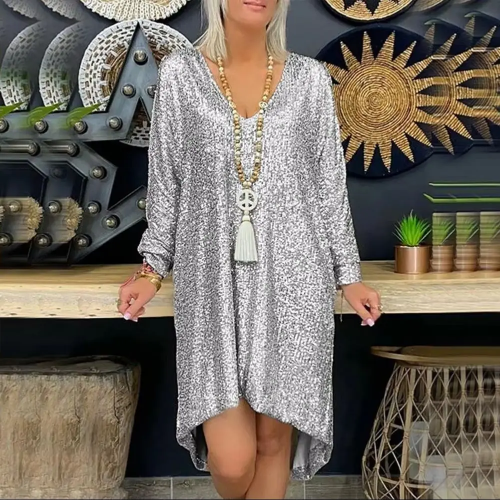 فستان نسائي أنيق لامع موديل 2025 برقبة على شكل حرف v وأكمام طويلة فستان خريفي بحاشية عالية ومنخفضة ترتر مقاس كبير فستان نسائي غير رسمي