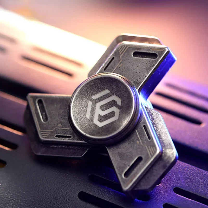 الفولاذ المقاوم للصدأ تململ سبينر لعبة EDC المعادن الإجهاد الإغاثة عبقرية الإصبع جيروسكوب الصلب معركة درع الصبي الكبار اللعب