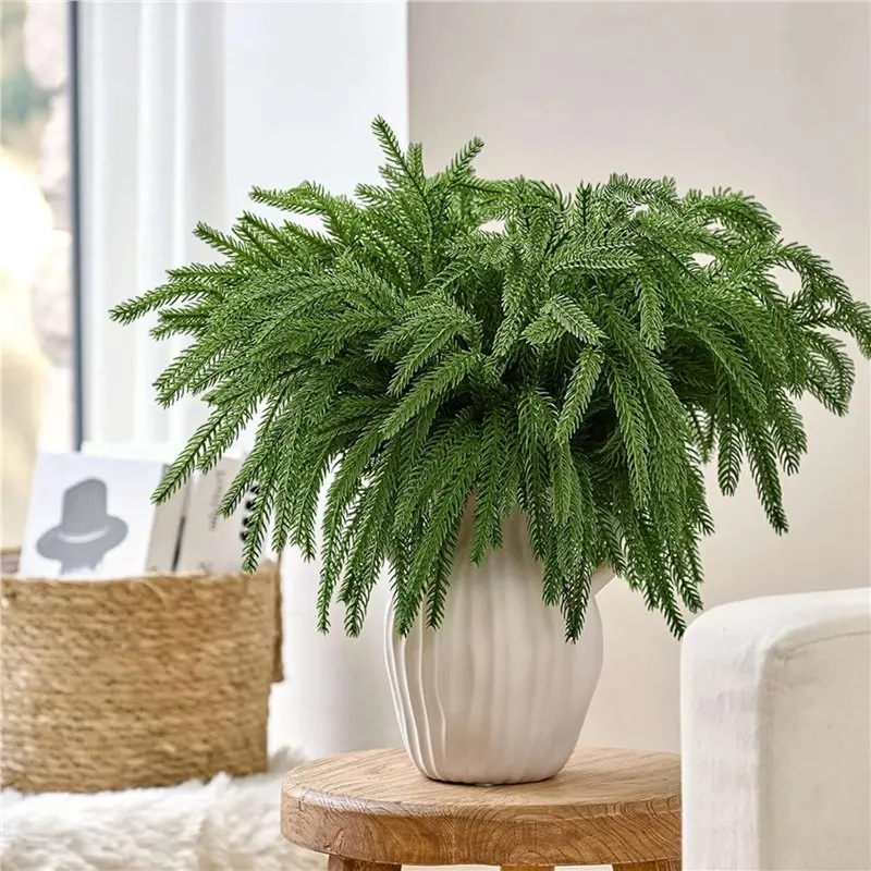 

Новинка 2025 года: 16 веток искусственной рождественской сосны Норфолк длиной 18,5 дюймов, имитация зелени, ветки сосны Норфолк для гирлянд
