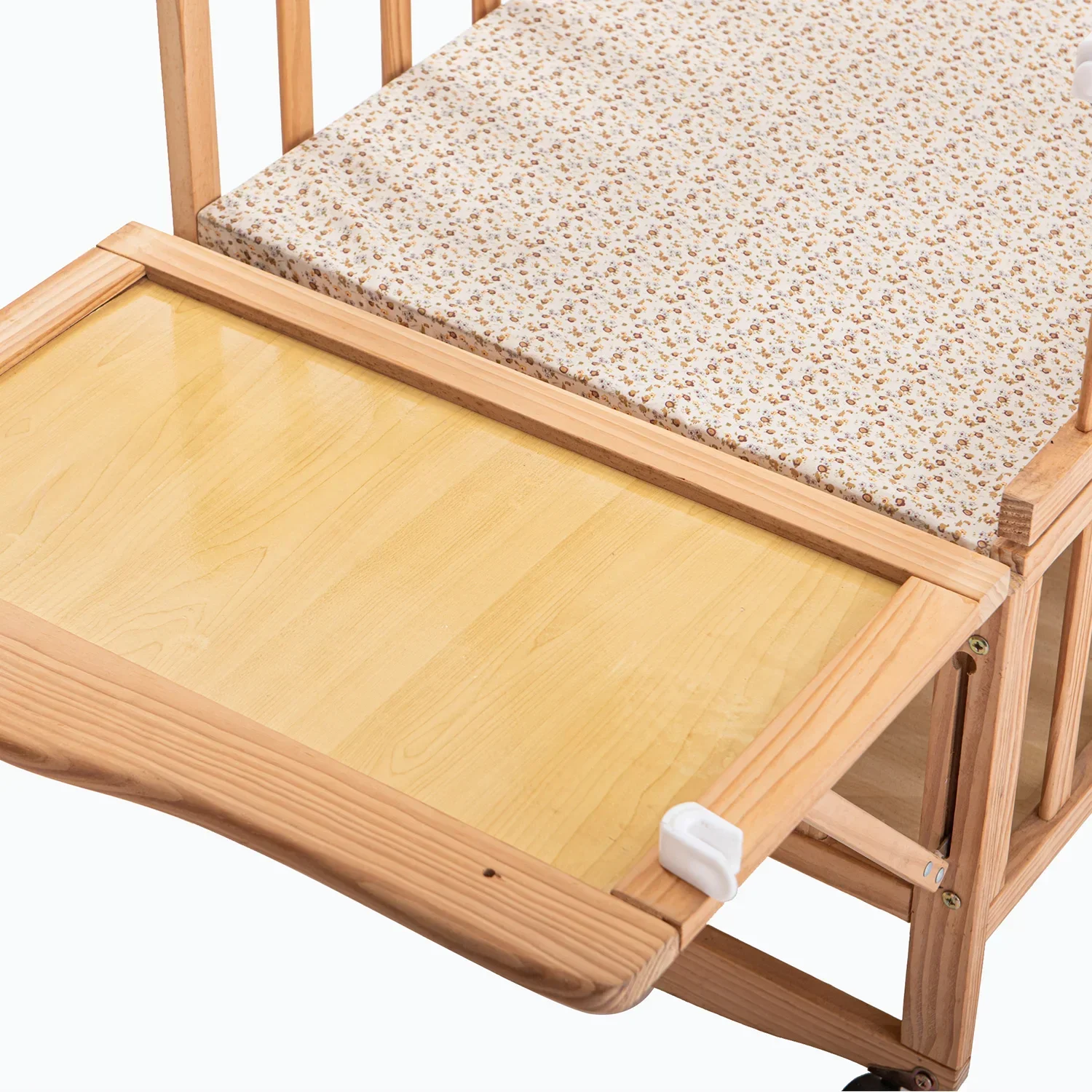 Cama multifuncional del abrigo del bebé de la cuna de 0-6 años de madera de pino con la mosquitera