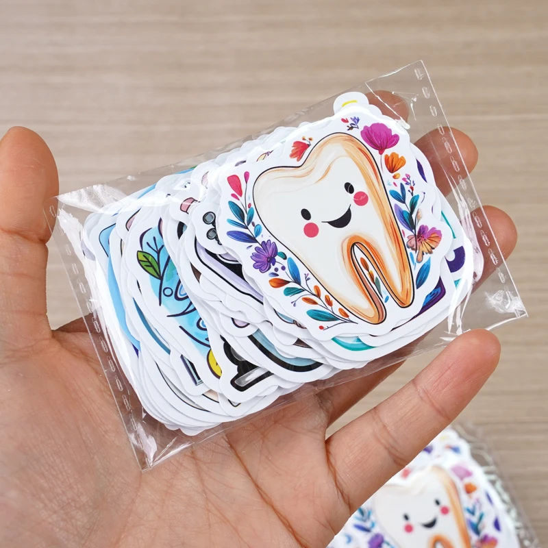 

100 шт. кавайные стоматологические наклейки в форме зуба, скрапбук, ноутбук, мобильный телефон, багаж, водонепроницаемые наклейки с героями мультфильмов, наклейки