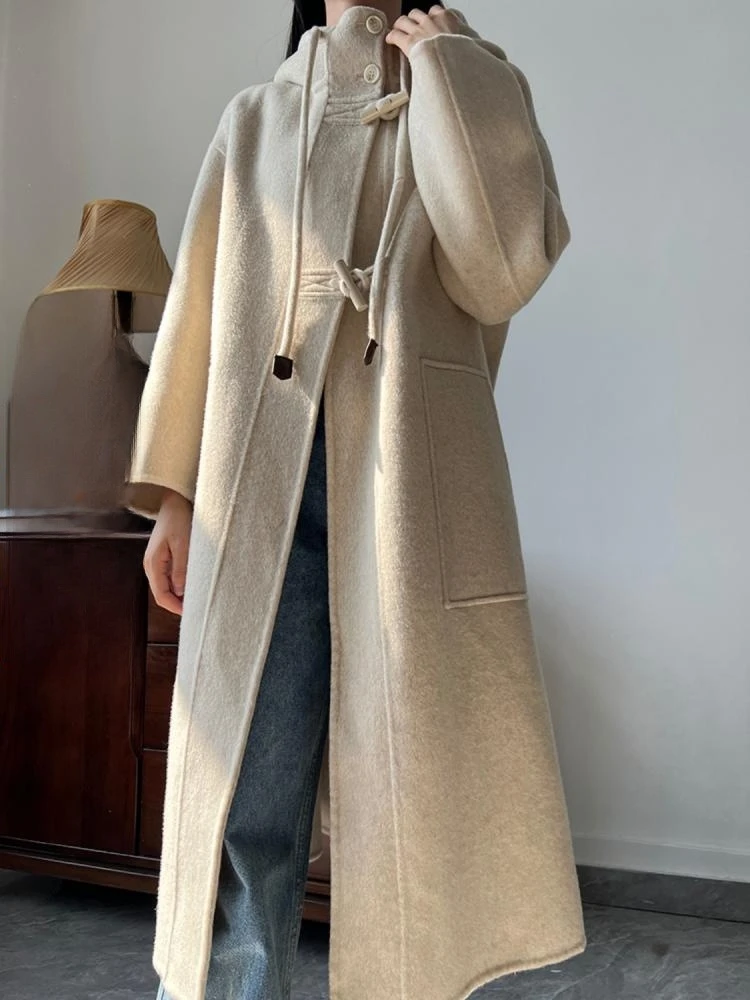 

College-Style Lady Cashmere Jackets 2024 Autumn And Winter Hooded Horn Button Age-Reducing Loose Long Women's Wool Coats