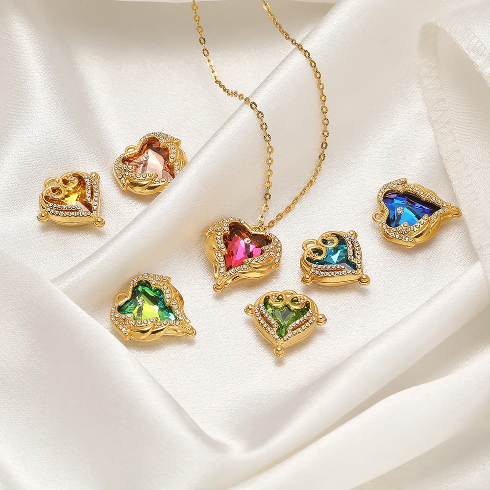 2 Stück Edelstahl-Zirkon-Herzanhänger, goldfarbene Halsketten-Charms für die Herstellung von elegantem Schmuck, Ohrringe und Armbändern für Mädchen. – Detail 3