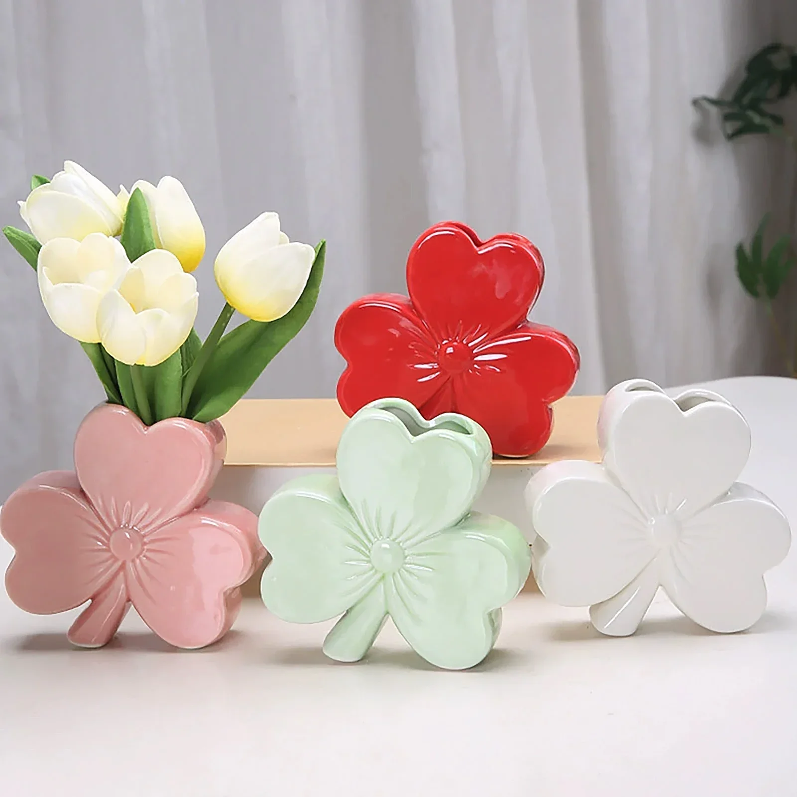 

Clover Shaped Ceramic Vase, Elegant Tabletop Decor for Home & Festive Gifts, Decorative Ceramic Tabletop Flower Vase