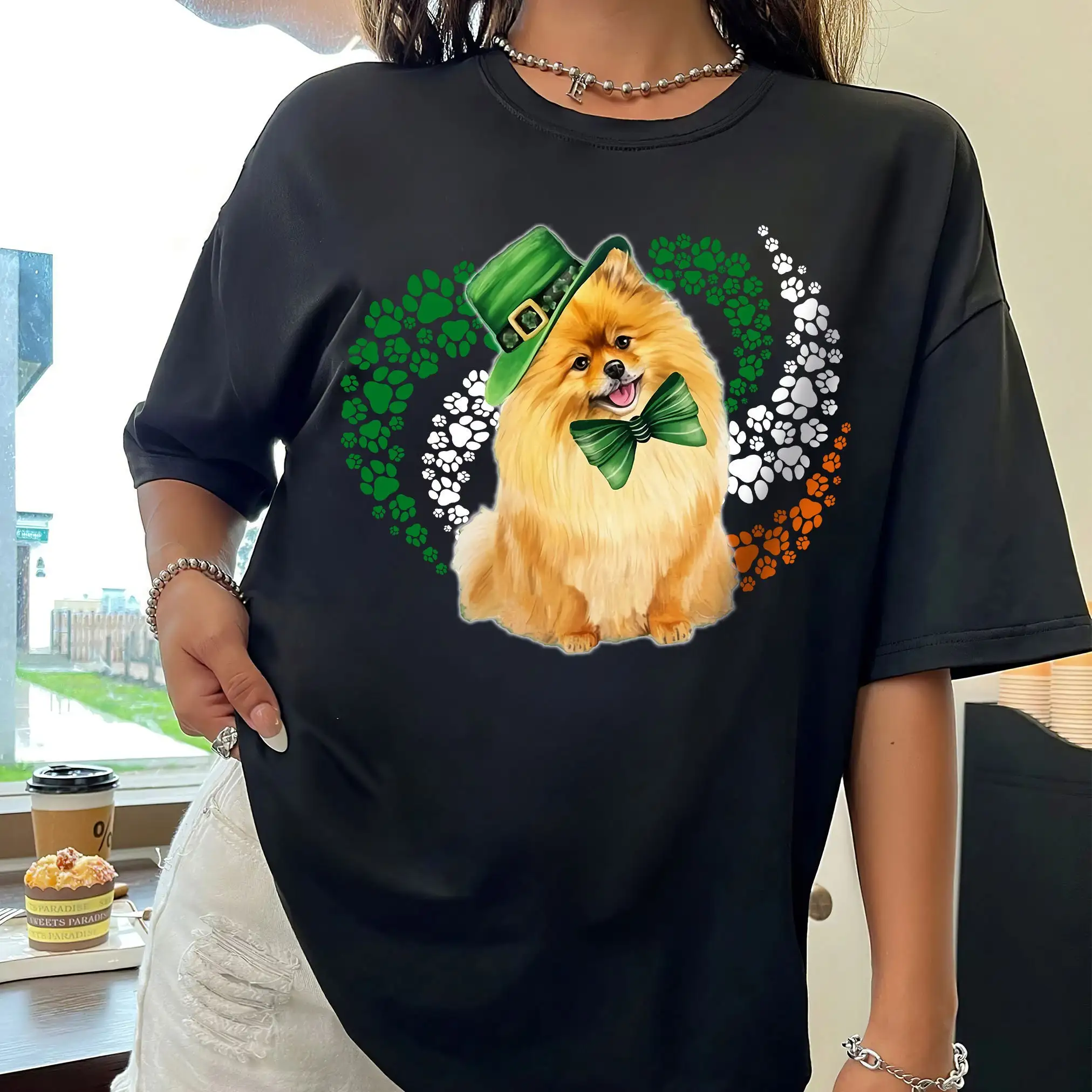 Pomeranian Happy St Patricks Day T Shirt Irish American Flag Themed Cute Dog in Leprechaun HaT