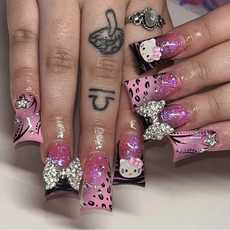 Sanios Hello kitty a forma di becco d'anatra Anime Y2K europa e America stampa fatta a mano sulle unghie punte lunghe unghie Design Manicure ragazze