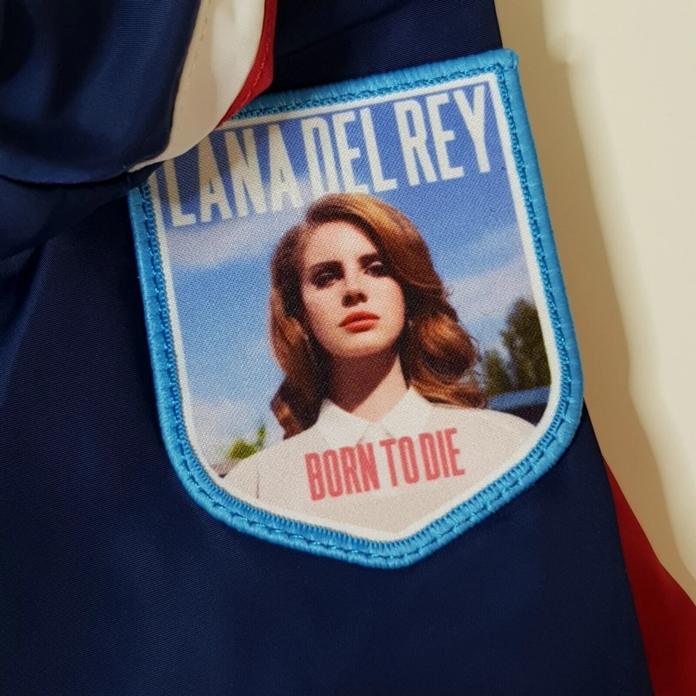 Lana Del Rey Heren-En Dames Racejack Geborduurd Patch Top Herdenkings Ldr Marineblauwe Race T-Shirt Jas Kleding