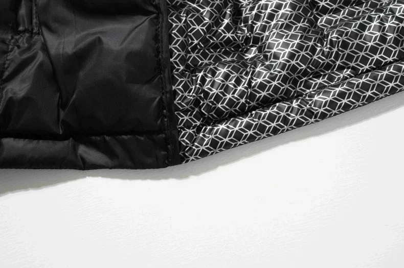 Outdoor Windproof Hooded Parkas Men Winter Thicken Warm Outerwear Men Puffer Jackets Male Fashion New Padded Quality Parka Coats
