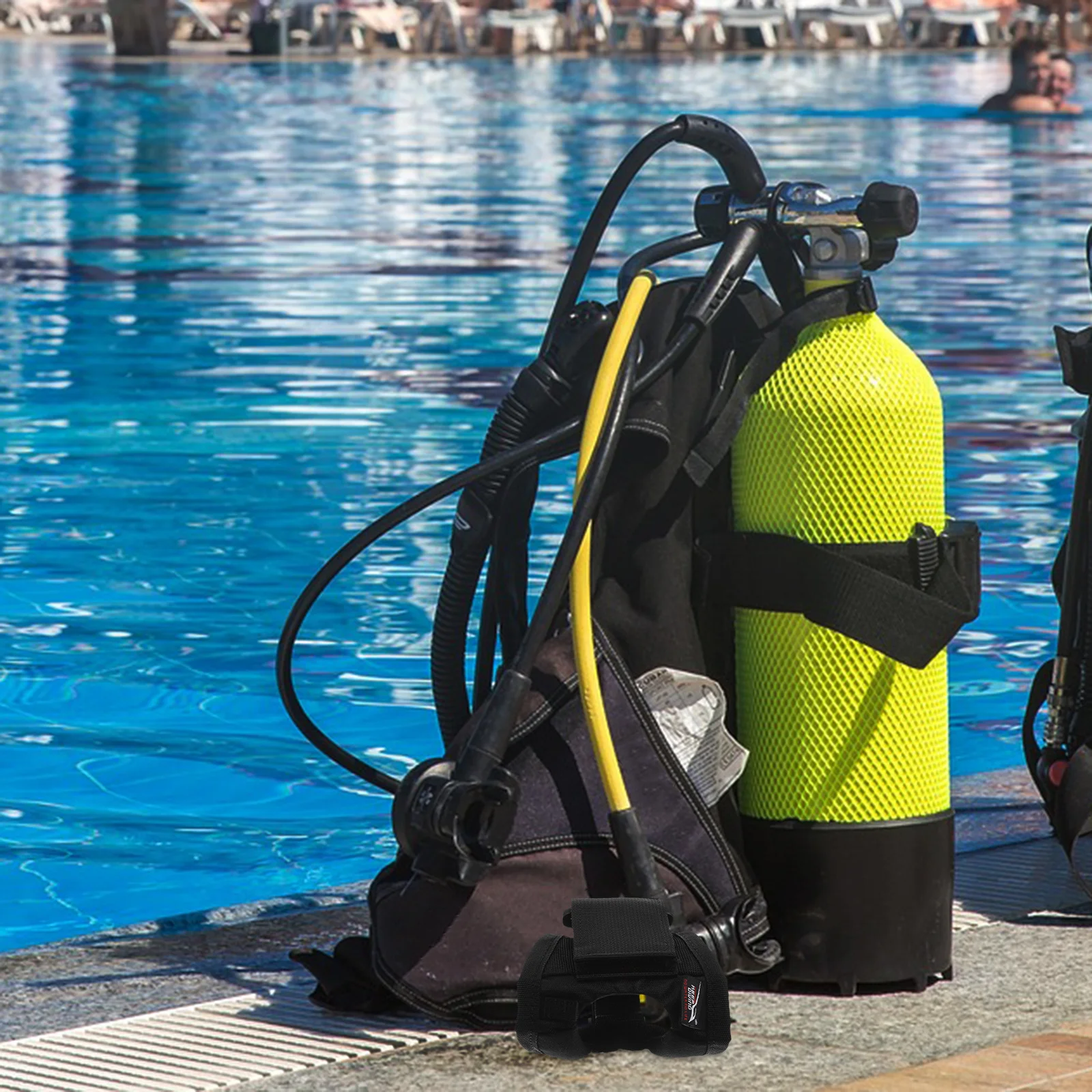 

Diving Flashlight Holder Adjustable Wrist Strap Antislip Scuba Diving Gear Underwater Light Holder Outdoor Dive Accessories