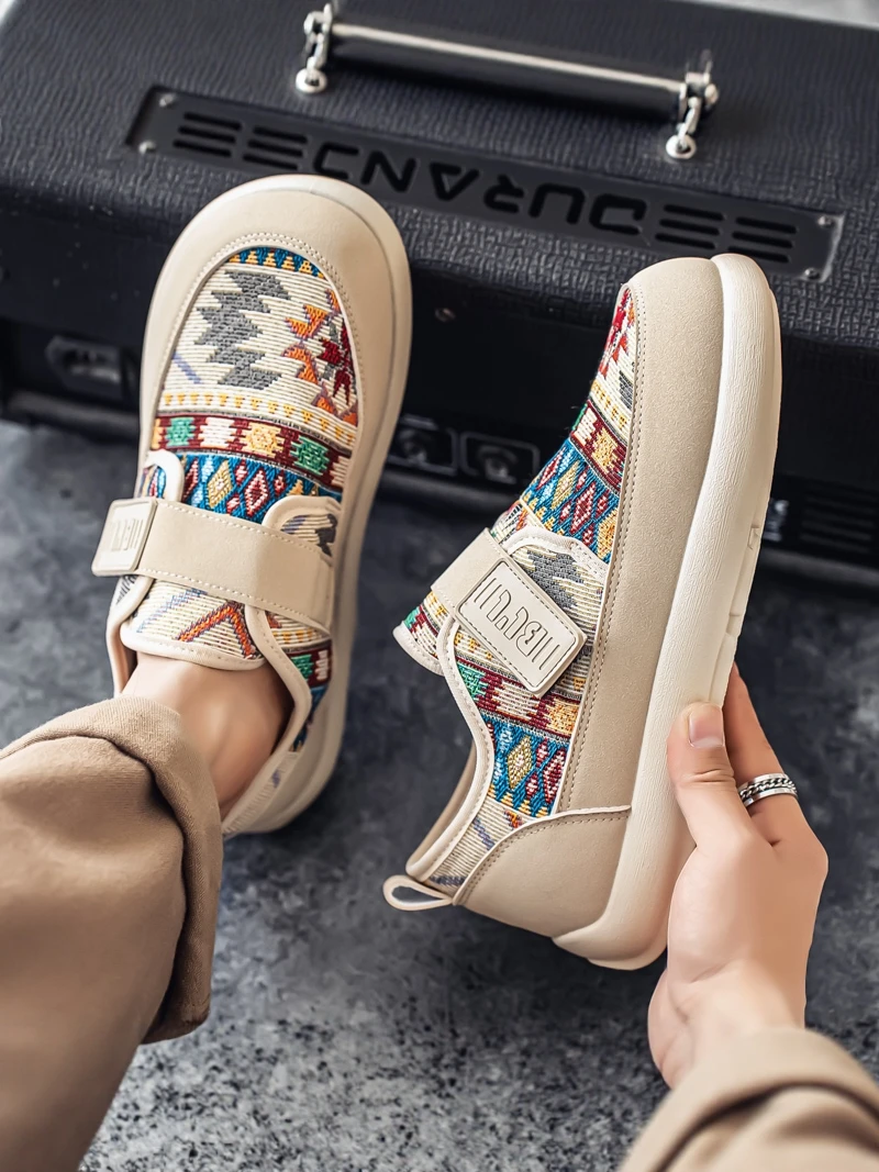 

Men's Casual Canvas Shoes Embroidered Birkenshoes for Work And Leisure Breathable round Toe Thick Bottom PVC Outsole