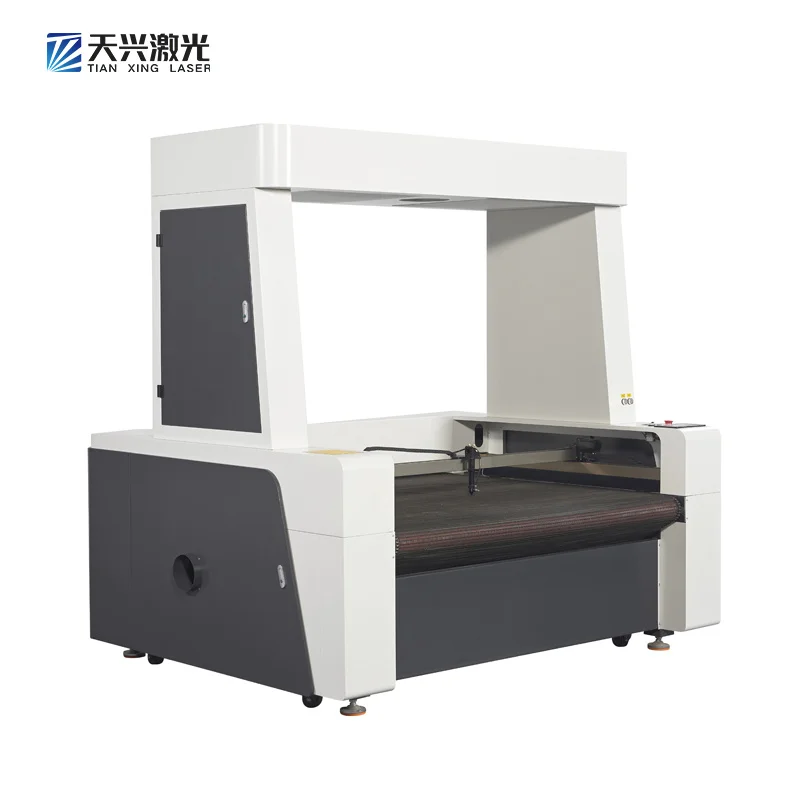 Niet-geweven stof snijmachine voor monsterstof, pluche, rubber, hout, MDF, professionele CNC lasergraveermachine met perforator