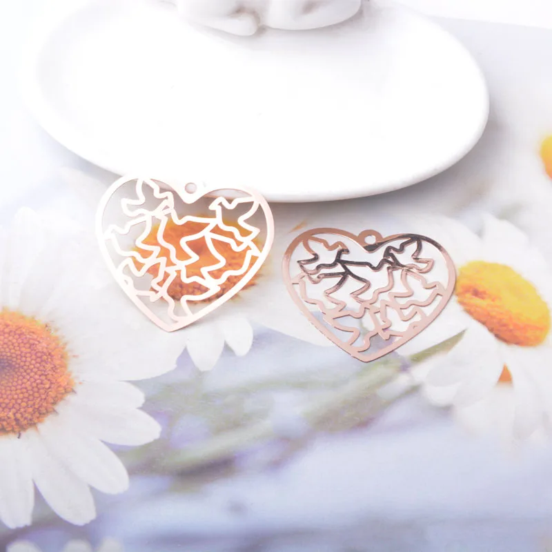 20 Stück Ausverkauf AB2085 Messing-Filigran-Schmuck Friedenstaube Anhänger Herzanhänger DIY Damen Ohrring Zubehör – Detail 6