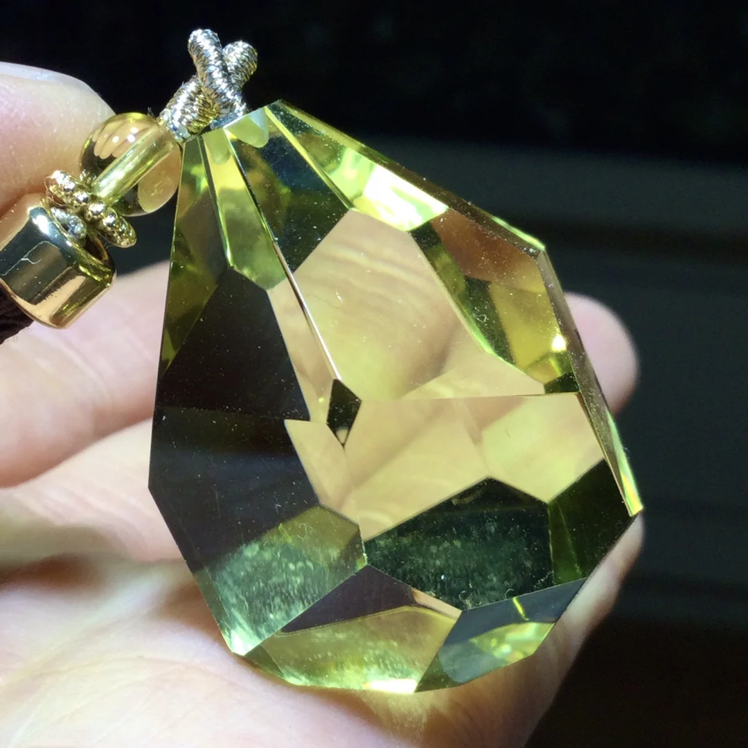 

Натуральный желтый цитриновый кварцевый кулон для женщин и мужчин, 33,5*28*24,5 мм, роскошное редкое ожерелье из бусин, ювелирное изделие AAAAA