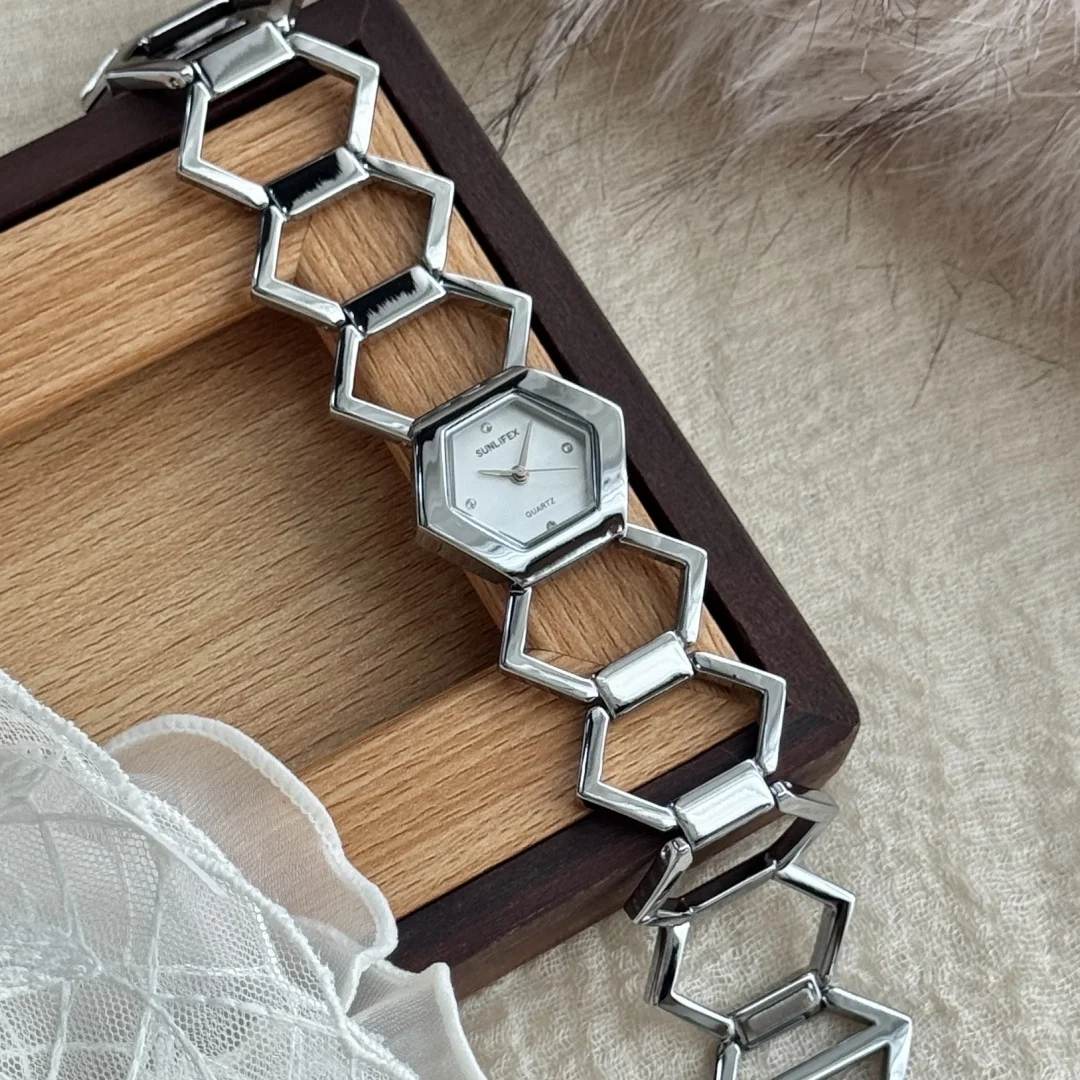 Sunlifex Hollow Women Bracelet Watch Fashion Hexagonal Dial Quartz Ladies' Clock Watches Gold Silver Bangle Woman Wristwatch
