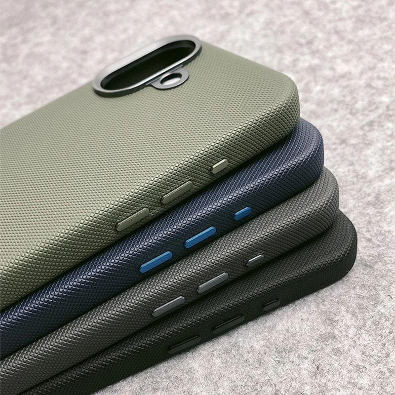 Trendige Diamanten-Relief-Leder-Magnet-Handyhülle für iPhone 17 18Pro Max 18 Pro 16 15 14 13 mit kabellosem Laden und Linsenschutz aus Legierung – Detail 3