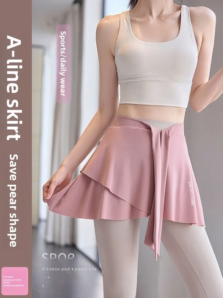 

Women's Yoga Fitn Riding Se ark e Bot Pants Early Autumn European Sle Irregular Skirt Hem Commute Korean...